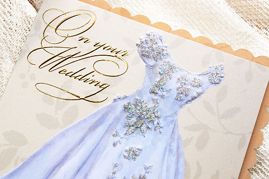 純白ラメ入りウェディングドレスの結婚おめでとうグリーティングカード キャロルウィルソングリーティングカード販売